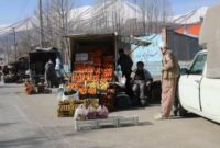 خوش نشینی وانت‌های میوه فروشی در خیابان‌های سنندج